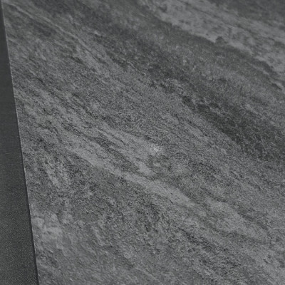 Compact Black Cardoso
